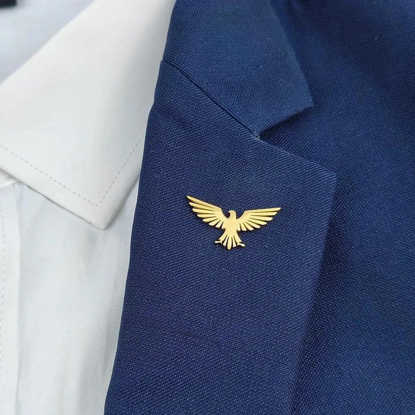 Elegant Eagle Brooch Pin for Unisex
