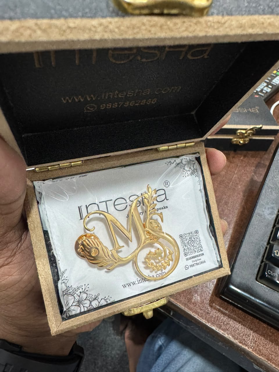 Custom Premium Brooch (No Cash on delivery)