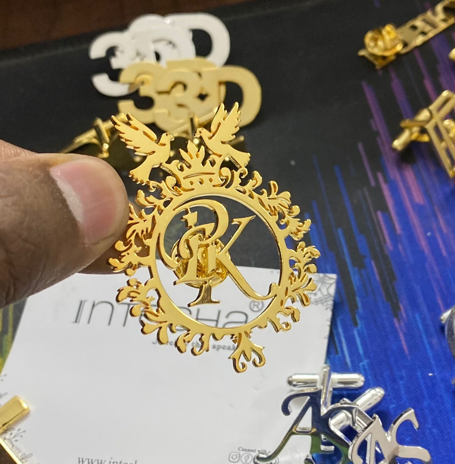 Premium  Customize Wedding Brooch